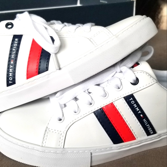 Tommy Hilfiger Shoes - 💐HOST PICK💐BNIB Tommy Hilfiger shoes